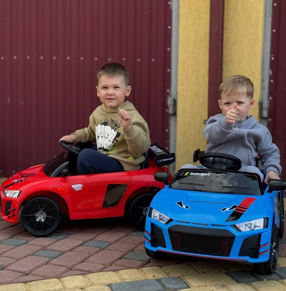 Дитячий електромобіль Cabrio 6V 5A (спойлер пульт LED-фари звук відкривні двері педаль газу) Червоний (G538/1) G538/1